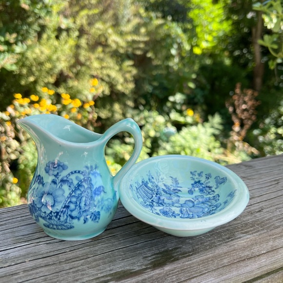 Charlotte Royal Crownford Staffordshire England Soap dish And Pitcher Set - Picture 3 of 15
